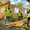 Plan de Asistencia Social levanta techos y entrega enseres a familias afectadas por Tornado en la Vega
